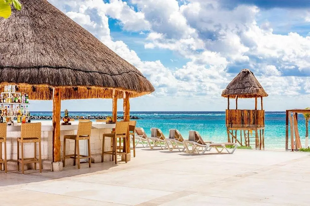 Treetop Gaming Lounges